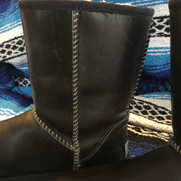 Leather Uggs gently used, black - Picture 4 of 8